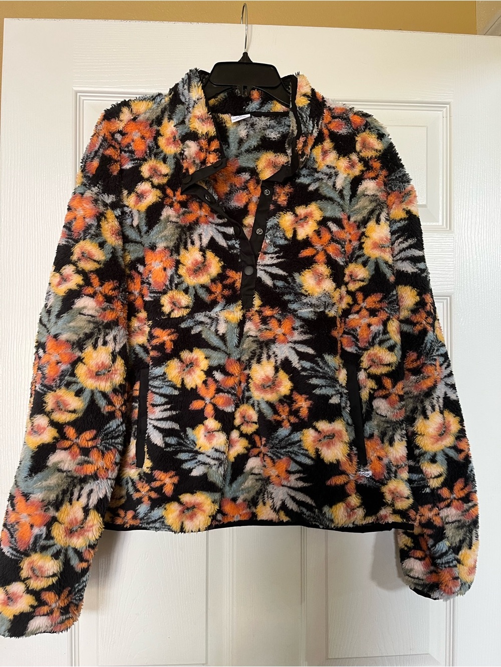 Hurley Black Floral Teddy Pullover Jacket